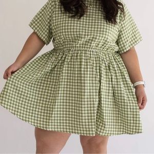 Shiny By Nature green gingham dress. Plus size 2XL.